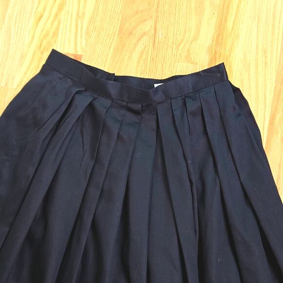 Vintage women's Black Full skirt size size 4-6 - Picture 2 of 8